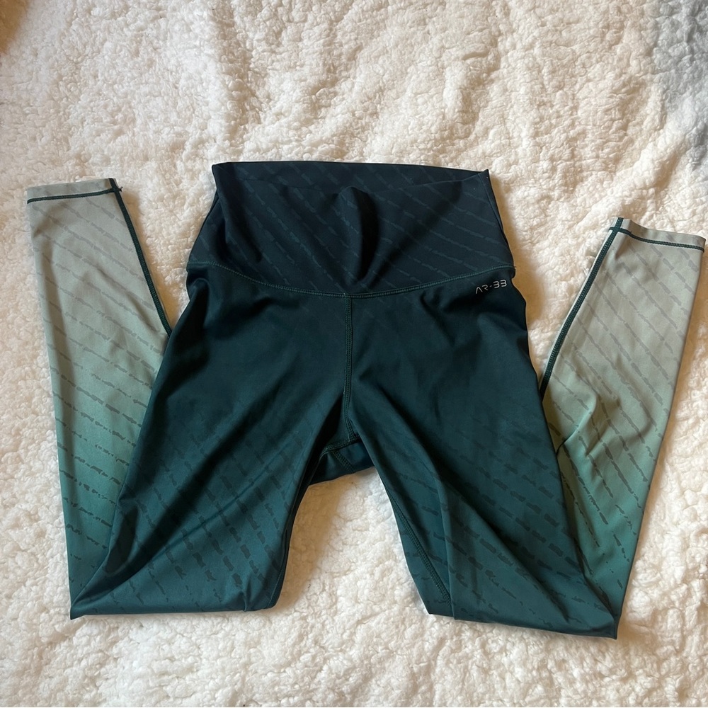 AR-33 Teal Ombré Workout Leggings